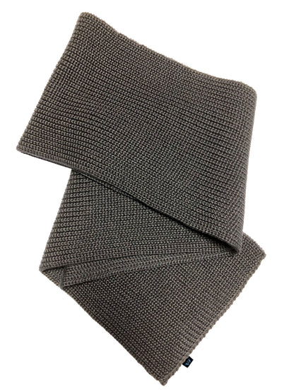 Blauer Peter Schal aus 100 % Merinowolle – weicher Strickschal in Anthrazitmeliert aus nachhaltiger Fertigung